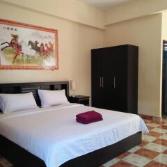 Patong Peace Hostel комната для гостей фото 2