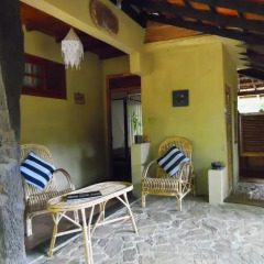 Отель Gem River Edge - Eco home and Safari балкон