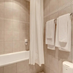 Отель Helnan Phønix Hotel Дания, Алборг - отзывы, цены и фото номеров - забронировать отель Helnan Phønix Hotel онлайн ванная