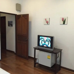 Отель Nawaporn Place Guesthouse 3* Стандартный номер фото 11