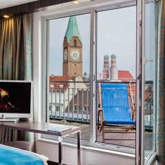 Отель Motel One München Sendlinger Tor Германия, Мюнхен - отзывы, цены и фото номеров - забронировать отель Motel One München Sendlinger Tor онлайн балкон