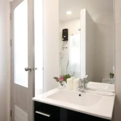 Отель Ratchadamnoen Residence 3* Номер Делюкс фото 17