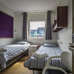 Отель LSE Carr-Saunders Hall 2* Стандартный номер с 2 отдельными кроватями (общая ванная комната)