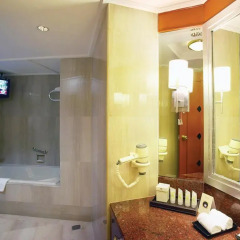 Отель Pullman Khon Kaen Raja Orchid Таиланд, Кхонкэн - отзывы, цены и фото номеров - забронировать отель Pullman Khon Kaen Raja Orchid онлайн ванная фото 2