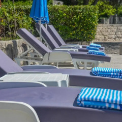 Апартаменты Apartments Miramar бассейн