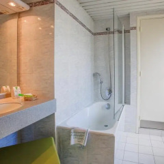 Отель Hôtel Terminus Montparnasse ванная