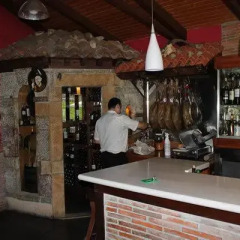 Отель Hostal Monte Rio гостиничный бар