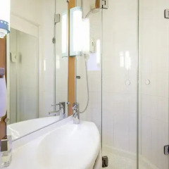 Отель Ibis Marseille Centre Gare Saint Charles 3* Стандартный номер с различными типами кроватей фото 7