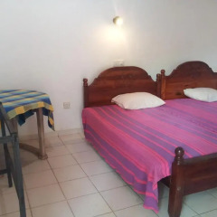 Отель Surfing Beach Guest House Хиккадува комната для гостей