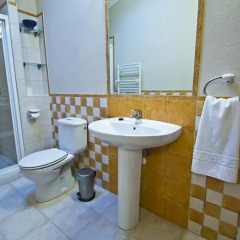Отель Apartamentos Rurales Los Brezos* ванная фото 2