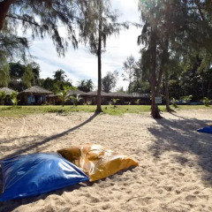 Отель Long Beach Chalet Таиланд, Ланта - отзывы, цены и фото номеров - забронировать отель Long Beach Chalet онлайн парковка