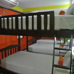Silla Patong Hostel Кровать в общем номере двухъярусные кровати фото 5