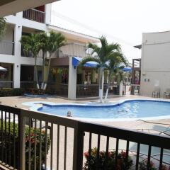 Отель Apart Hotel Pico Bonito Гондурас, Луизиана Ceiba - отзывы, цены и фото номеров - забронировать отель Apart Hotel Pico Bonito онлайн бассейн фото 2