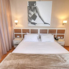 Rooms By Alexandra Hotel Сан Джулианс сейф в номере