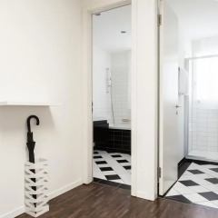 Апартаменты Ema House Serviced Apartments Seefeld Цюрих комната для гостей фото 4