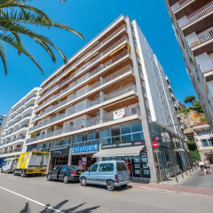 Отель Apartaments AR Borodin Испания, Льорет-де-Мар - отзывы, цены и фото номеров - забронировать отель Apartaments AR Borodin онлайн парковка