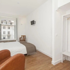 Отель Lisbon Old Town Guest House 3* Люкс с различными типами кроватей фото 3