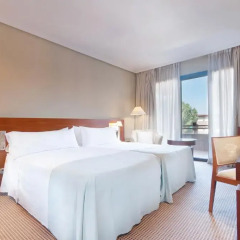 TRYP Madrid Alameda Aeropuerto Hotel 4* Стандартный семейный номер с двуспальной кроватью фото 3