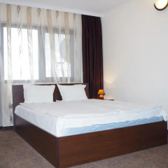 Family Hotel Diana 3* Стандартный номер с двуспальной кроватью фото 5