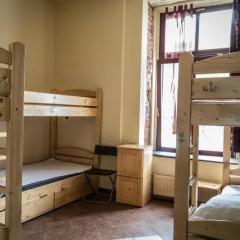 Music Hostel Piotrkowska Кровать в женском общем номере с двухъярусной кроватью