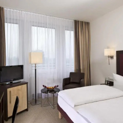 AZIMUT Hotel Munich 3* Стандартный номер с двуспальной кроватью фото 7