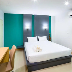 Отель Phoomjai House 3* Улучшенный номер с различными типами кроватей фото 16