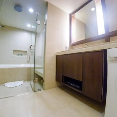 Отель Oakwood Residence Sukhumvit Thonglor Бангкок ванная