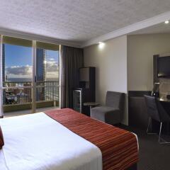 Отель Novotel Surfers Paradise 4* Номер категории Премиум с различными типами кроватей фото 7