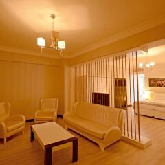 Real House Boutique Hotel Люкс с различными типами кроватей фото 13