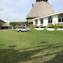 Hotel La Casa de Nery Луизиана Ceiba парковка