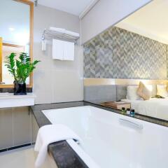 La Casa Hanoi Hotel 4* Номер Делюкс с различными типами кроватей фото 10