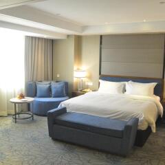 Zhongshan International Hotel 5* Представительский номер с различными типами кроватей фото 2