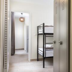 Enjoy Hostel Кровать в общем номере с двухъярусной кроватью