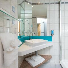Отель Holiday Inn Express London Luton Airport 3* Стандартный номер с различными типами кроватей фото 3