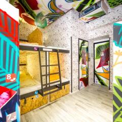 Chillout Hostel Zagreb Кровать в общем номере с двухъярусными кроватями фото 31