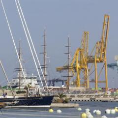 Отель apto av del puerto Валенсия приотельная территория
