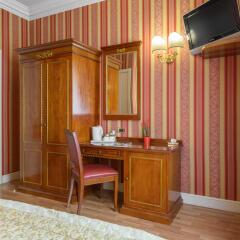 Hotel Gambrinus 4* Улучшенный номер с двуспальной кроватью