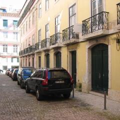 Отель Portugal Exclusive Homes - Apostolos Португалия, Лиссабон - отзывы, цены и фото номеров - забронировать отель Portugal Exclusive Homes - Apostolos онлайн парковка