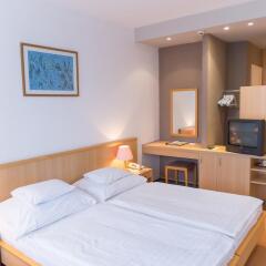 Hunguest Hotel Panorama 3* Улучшенный номер с различными типами кроватей фото 2