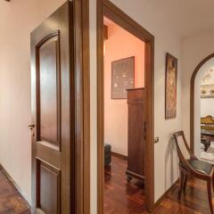 Апартаменты Elegant Apartment Campo Dei Fiori комната для гостей фото 5