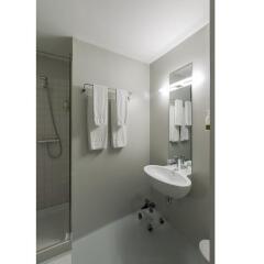 Отель Cosme Guesthouse 4* Стандартный номер с различными типами кроватей фото 3