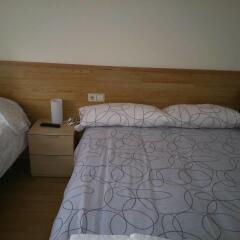 Отель Hostal L'esquella Сант-Марти-де-Сентеллес комната для гостей