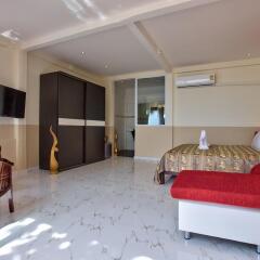 Отель Crystal Bay Beach Resort 3* Номер Делюкс с различными типами кроватей фото 5