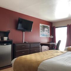 Отель Knights Inn Los Angeles Central / Convention Center Area США, Лос-Анджелес - отзывы, цены и фото номеров - забронировать отель Knights Inn Los Angeles Central / Convention Center Area онлайн удобства в номере фото 2