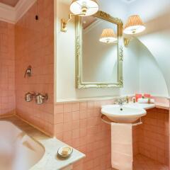Отель Casa Howard Guest House Rome (Capo Le Case) 3* Номер Делюкс с различными типами кроватей