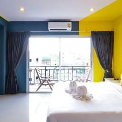 Отель Two Color Patong Номер Делюкс с двуспальной кроватью фото 17