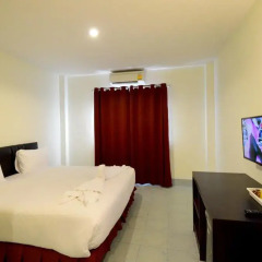 Paripas Express Hotel Patong 3* Стандартный номер с различными типами кроватей фото 4