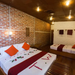Teak Wood Hotel 3* Стандартный семейный номер с различными типами кроватей фото 3