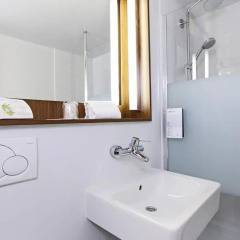 Campanile Hotel & Restaurant Liège / Luik 2* Улучшенный номер с различными типами кроватей фото 4