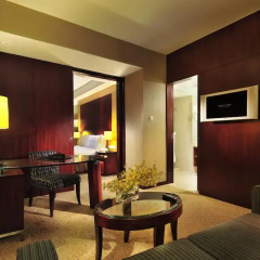 Отель Sofitel Shanghai Hyland 4* Улучшенный номер с различными типами кроватей